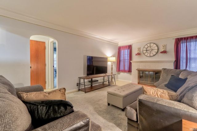 951 S Rotherwood Avenue, Evansville, IN 47714