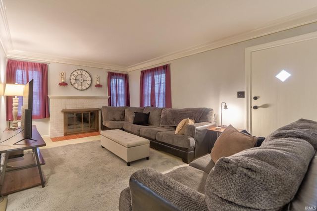 951 S Rotherwood Avenue, Evansville, IN 47714