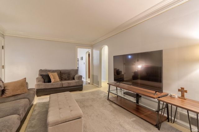 951 S Rotherwood Avenue, Evansville, IN 47714