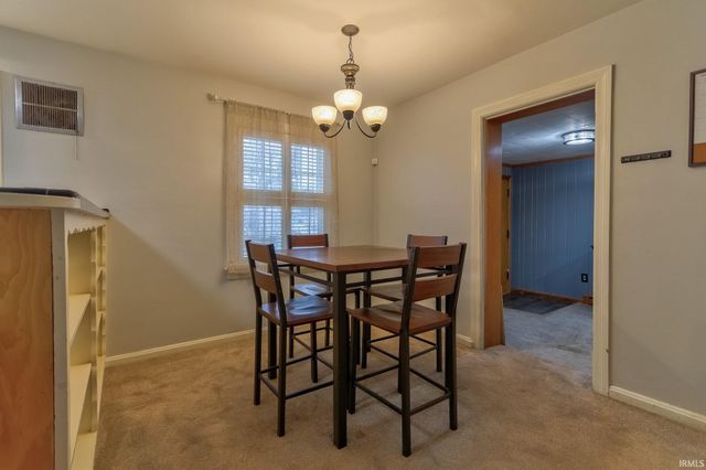 951 S Rotherwood Avenue, Evansville, IN 47714