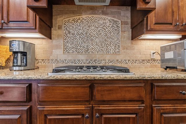 36 Meadow Crest Drive, Sherwood, AR 72120