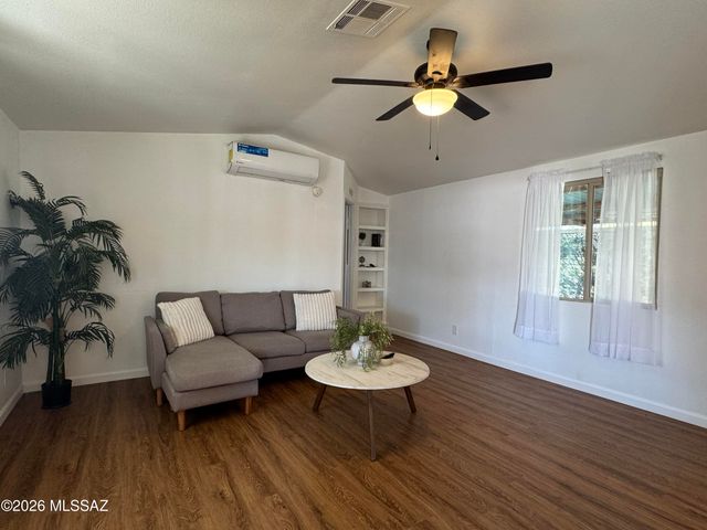 4719 N Camino Feliz, Tucson, AZ 85705