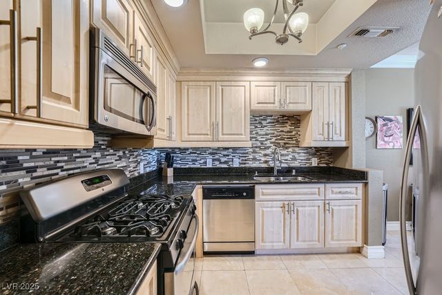 220 East Flamingo Road 402, Las Vegas, NV 89169