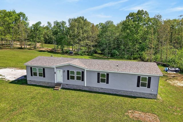 132 Treble Ln, Sparta, TN 38583