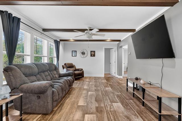 132 Treble Ln, Sparta, TN 38583