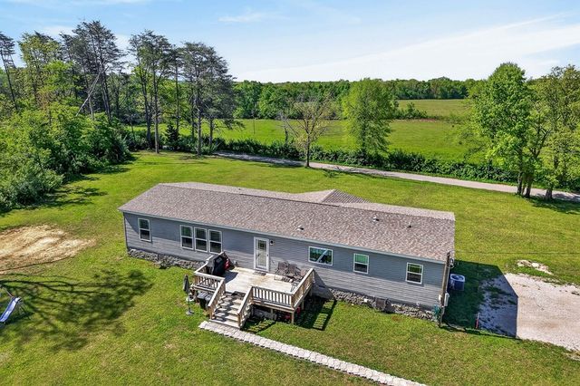 132 Treble Ln, Sparta, TN 38583