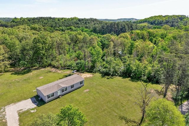 132 Treble Ln, Sparta, TN 38583