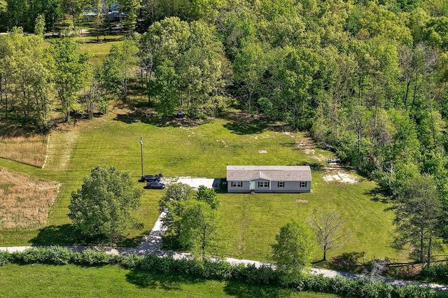 132 Treble Ln, Sparta, TN 38583