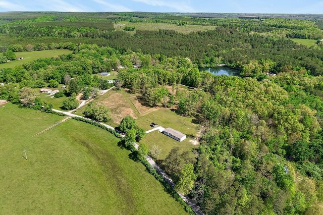 132 Treble Ln, Sparta, TN 38583