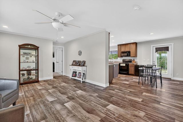 132 Treble Ln, Sparta, TN 38583