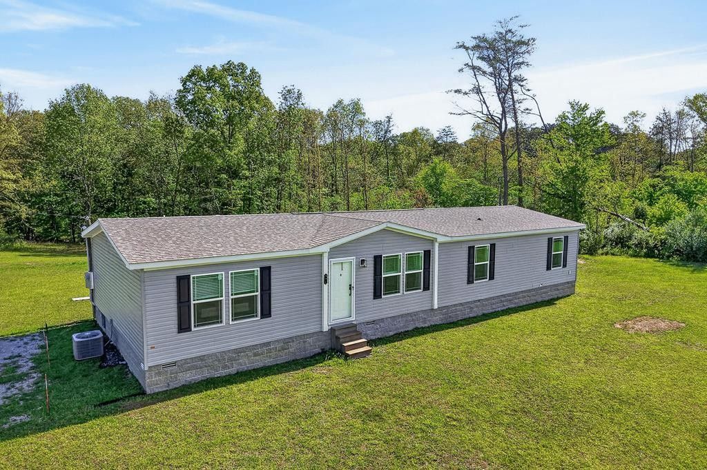 132 Treble Ln, Sparta, TN 38583