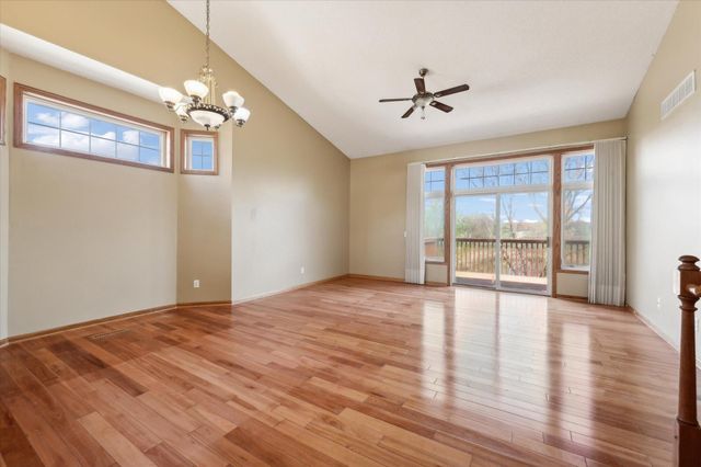 6913 Connelly Circle, Savage, MN 55378