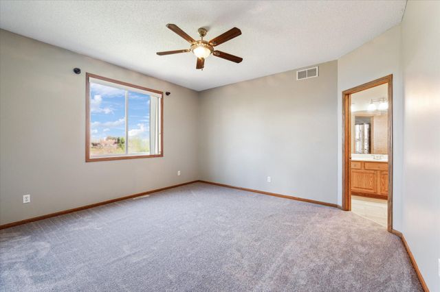 6913 Connelly Circle, Savage, MN 55378