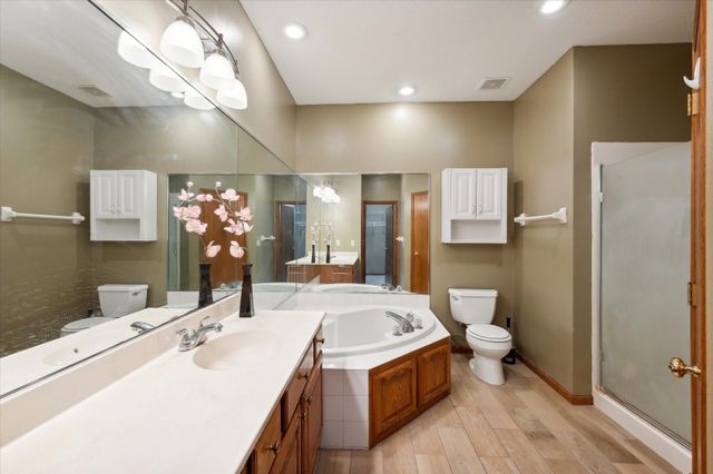 6913 Connelly Circle, Savage, MN 55378