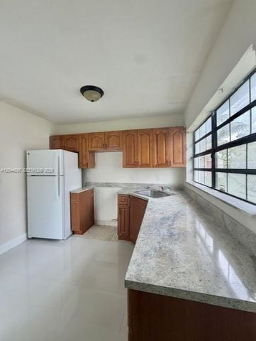 2115 SW 50th Ave, West Park, FL 33023