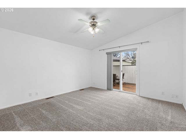 1501 N HAYDEN ISLAND Dr 61C, Portland, OR 97217