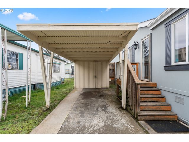 1501 N HAYDEN ISLAND Dr 61C, Portland, OR 97217