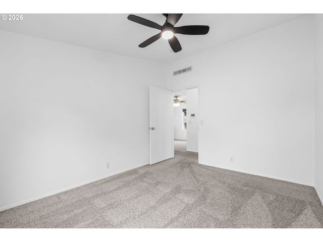 1501 N HAYDEN ISLAND Dr 61C, Portland, OR 97217