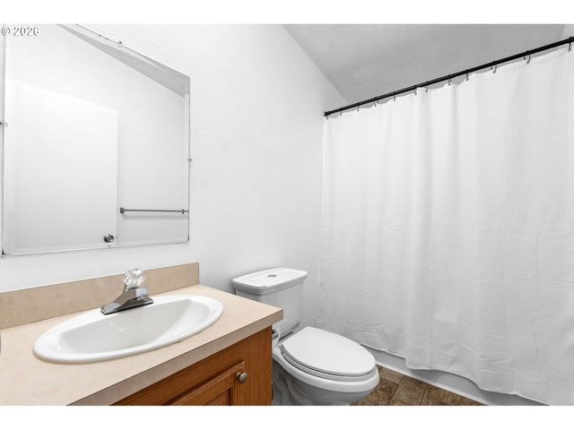 1501 N HAYDEN ISLAND Dr 61C, Portland, OR 97217