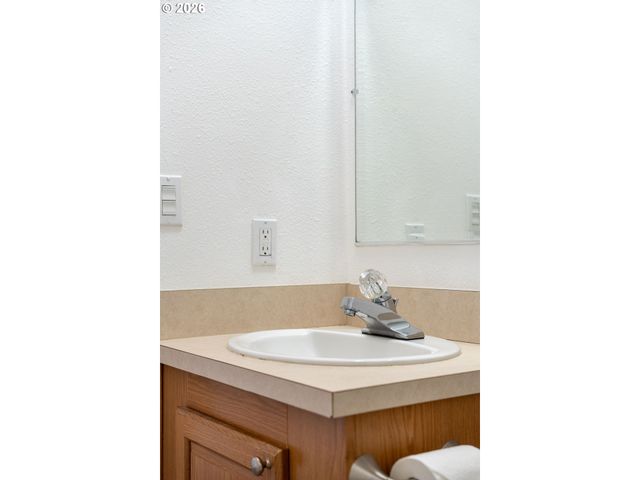 1501 N HAYDEN ISLAND Dr 61C, Portland, OR 97217