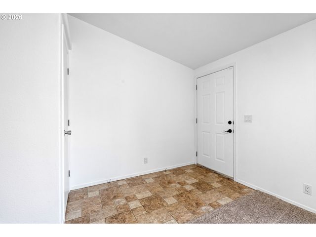 1501 N HAYDEN ISLAND Dr 61C, Portland, OR 97217