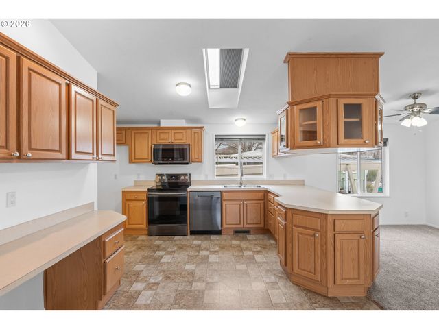 1501 N HAYDEN ISLAND Dr 61C, Portland, OR 97217