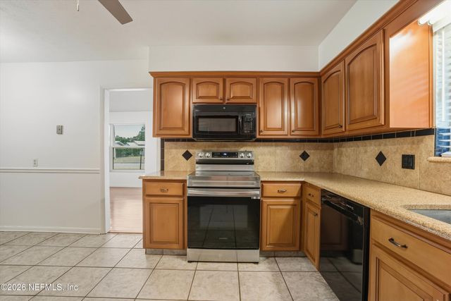 1751 STARWAN Road E, Jacksonville, FL 32211