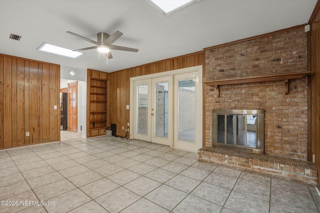 1751 STARWAN Road E, Jacksonville, FL 32211