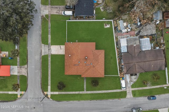 1751 STARWAN Road E, Jacksonville, FL 32211