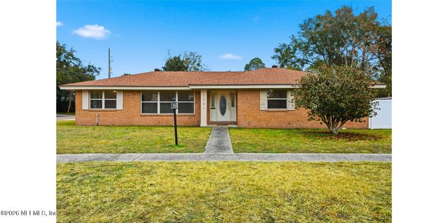 1751 STARWAN Road E, Jacksonville, FL 32211