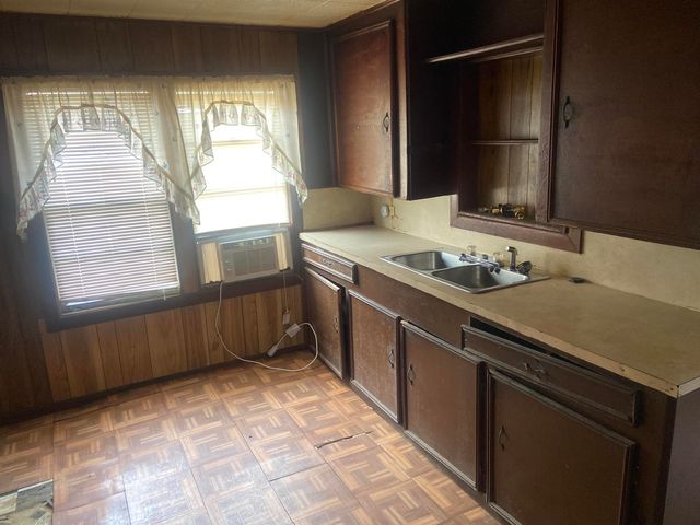 404 W Miller, Atlanta, TX 75551