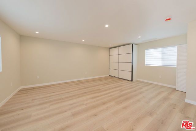 8437 Wakefield Avenue, Panorama City (los Angeles), CA 91402