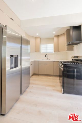 8437 Wakefield Avenue, Panorama City (los Angeles), CA 91402