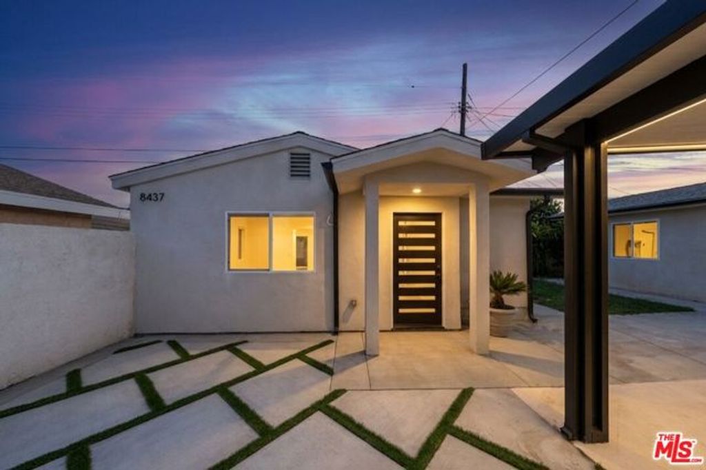 8437 Wakefield Avenue, Panorama City (los Angeles), CA 91402