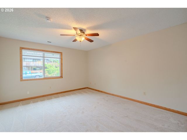 1003 Nw 132ND St, Vancouver, WA 98685