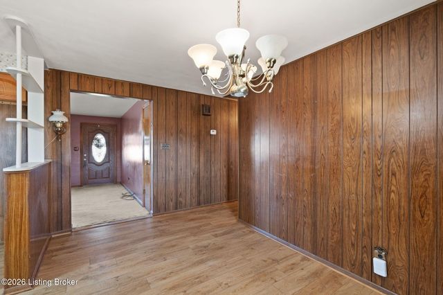 5309 Dahl Rd, Louisville, KY 40213