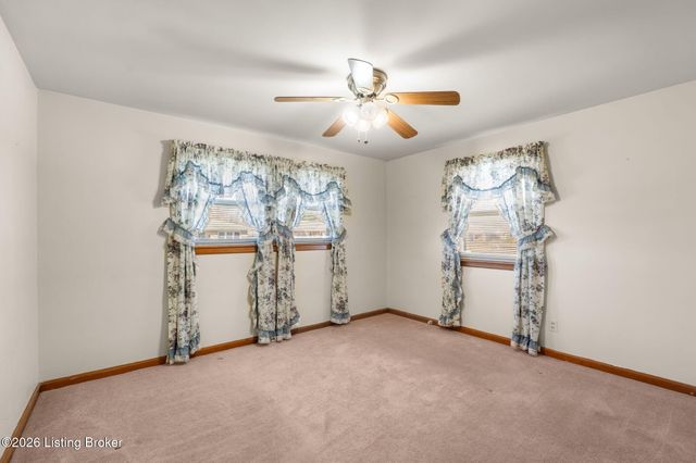 5309 Dahl Rd, Louisville, KY 40213