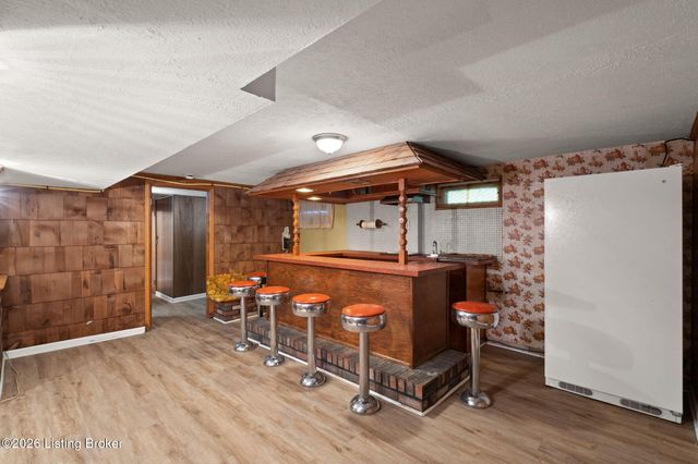 5309 Dahl Rd, Louisville, KY 40213