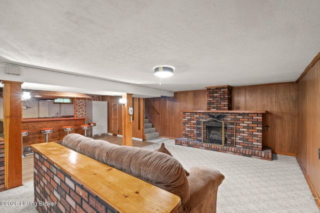 5309 Dahl Rd, Louisville, KY 40213