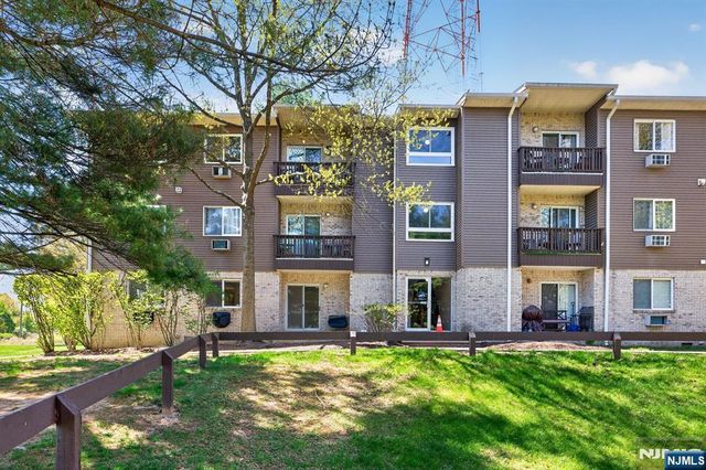 102 Federal Hill Road U102A, Pompton Lakes, NJ 07442