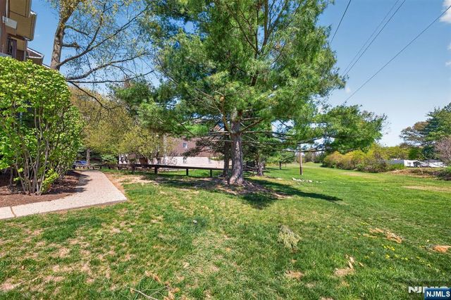 102 Federal Hill Road U102A, Pompton Lakes, NJ 07442