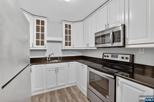 102 Federal Hill Road U102A, Pompton Lakes, NJ 07442