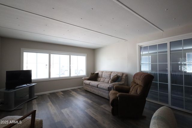 106 S 72ND Place, Mesa, AZ 85208