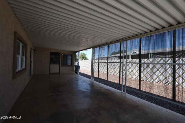 106 S 72ND Place, Mesa, AZ 85208