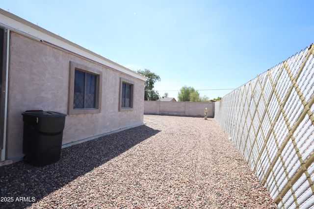 106 S 72ND Place, Mesa, AZ 85208