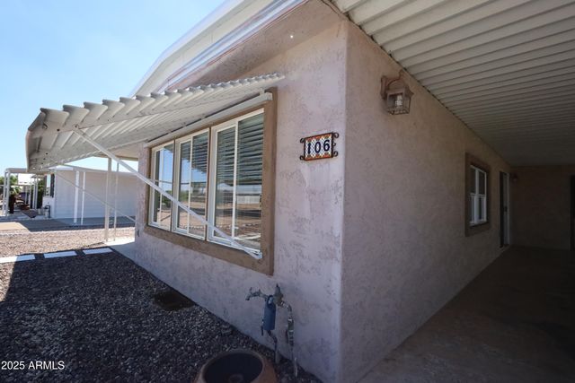 106 S 72ND Place, Mesa, AZ 85208