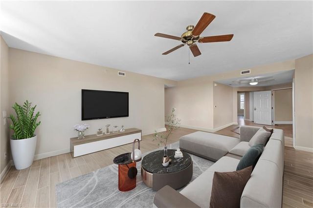 445 Cove Tower DR # 702, Naples, FL 34110