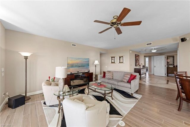 445 Cove Tower DR # 702, Naples, FL 34110