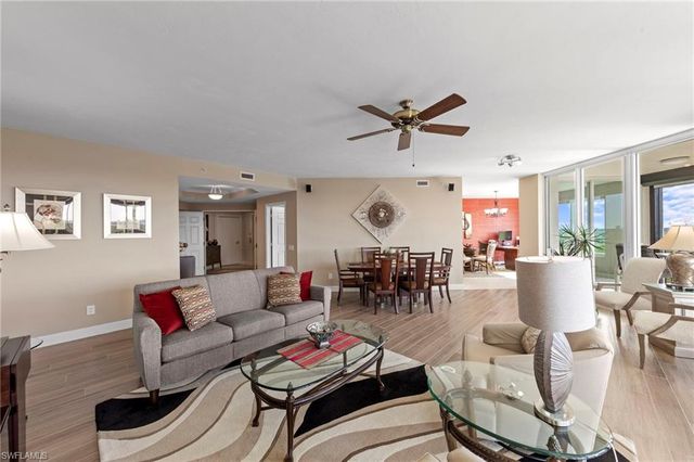 445 Cove Tower DR # 702, Naples, FL 34110