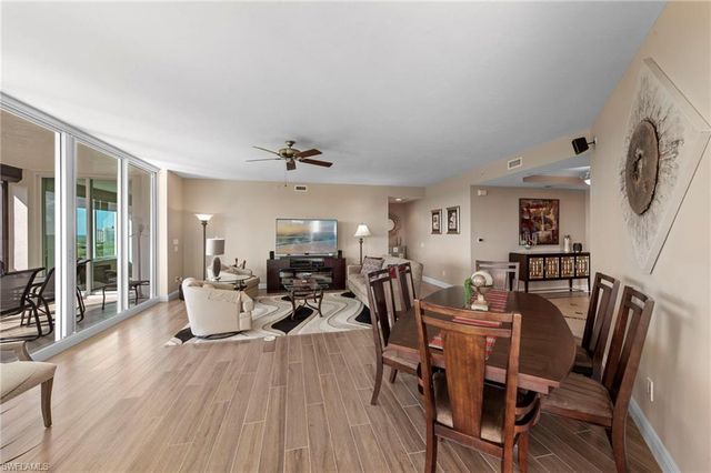 445 Cove Tower DR # 702, Naples, FL 34110